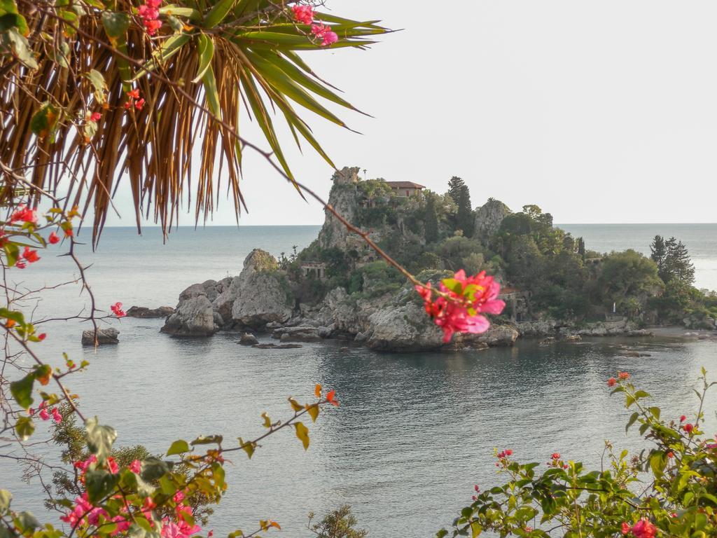 拉弗斯塔斯库拉露营地 SantʼAlessio Siculo 外观 照片